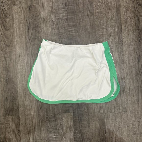 White and green nike tennis/golf skirt. - Picture 2 of 2